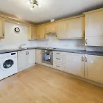 Aberdeen City - Professional - No Parties Apt