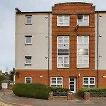 Aberdeen City - Professional - No Parties Apt